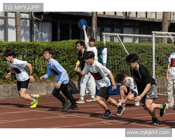 体育运动员在比赛中展现力量与魅力的瞬间图片分享与讨论